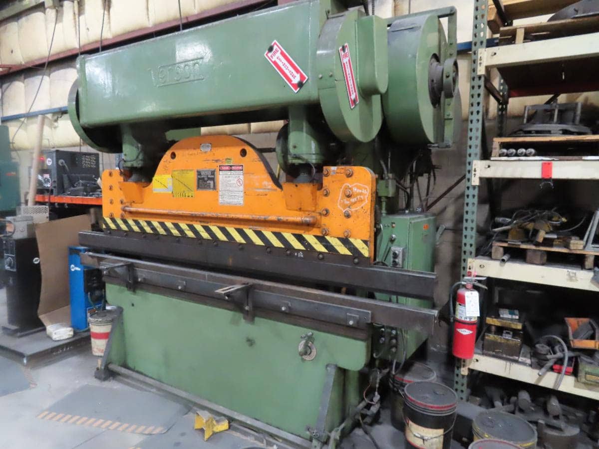90 Ton, Verson #306-90, Mechanical Press Brake, 8' Bed length, 78" Between Columns, 5" Ram Adjust., 3" - Image 1
