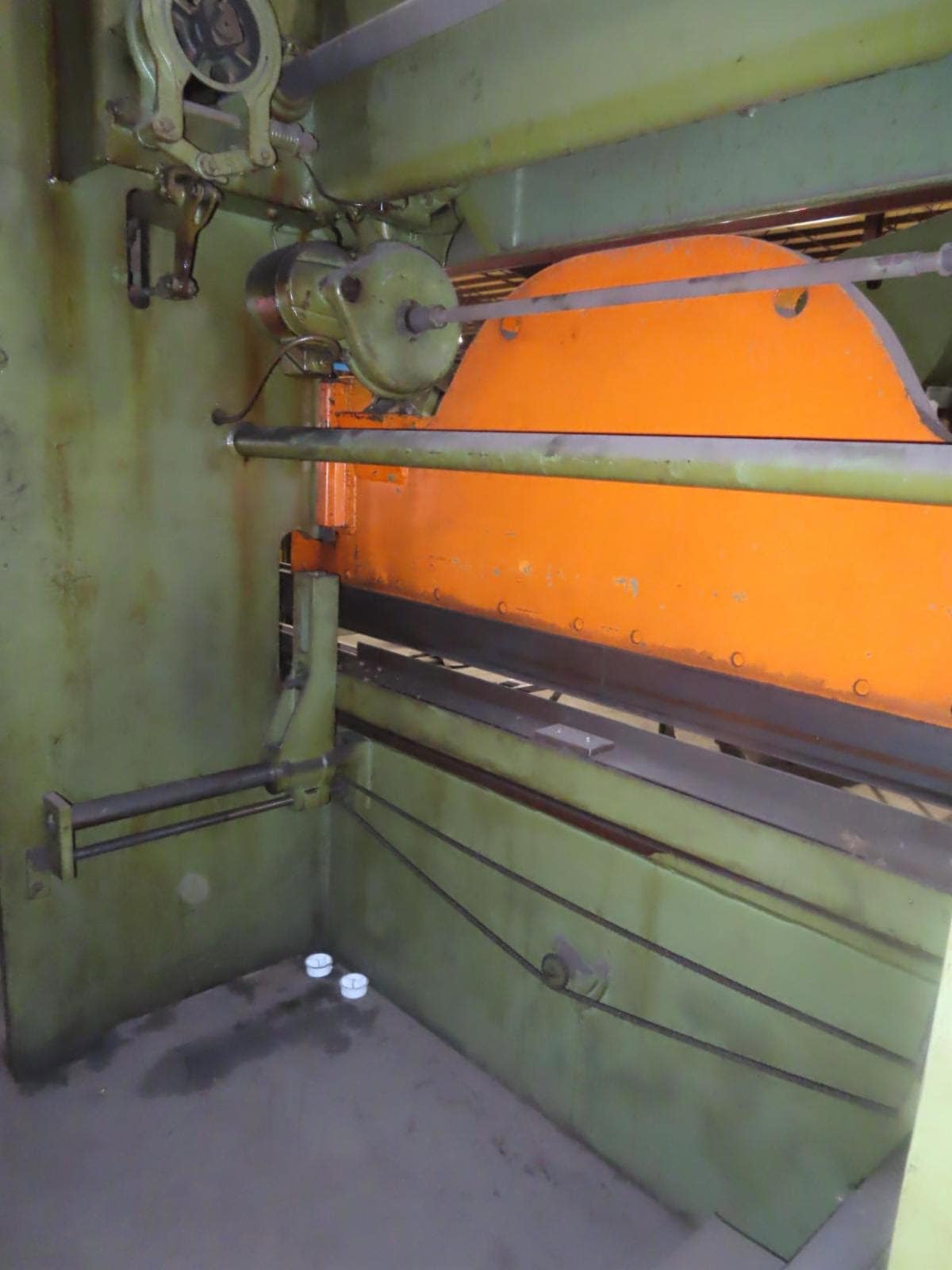 90 Ton, Verson #306-90, Mechanical Press Brake, 8' Bed length, 78" Between Columns, 5" Ram Adjust., 3" - Image 7