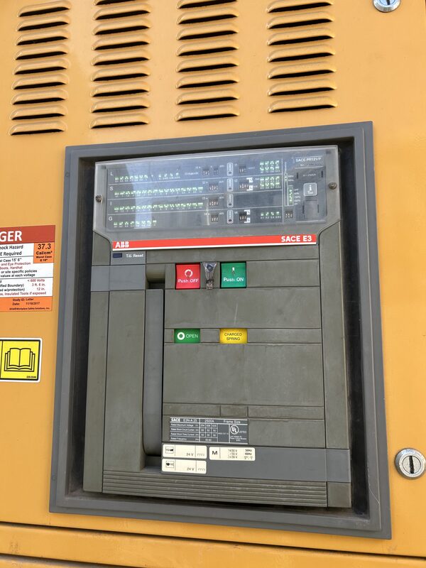 600 KW Caterpillar #XQ600, 208/480 Volts, 1800 RPM, 6368 hours, C18 engine, sound attenuated enclosure, 2007 - Image 8