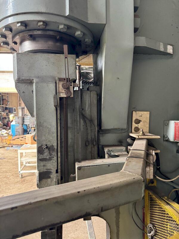 Pacific #K500-12, press brake, 500 oz., 12' overall, 126" between housing, 12" stroke, 20" open, 8" Shut - Image 8