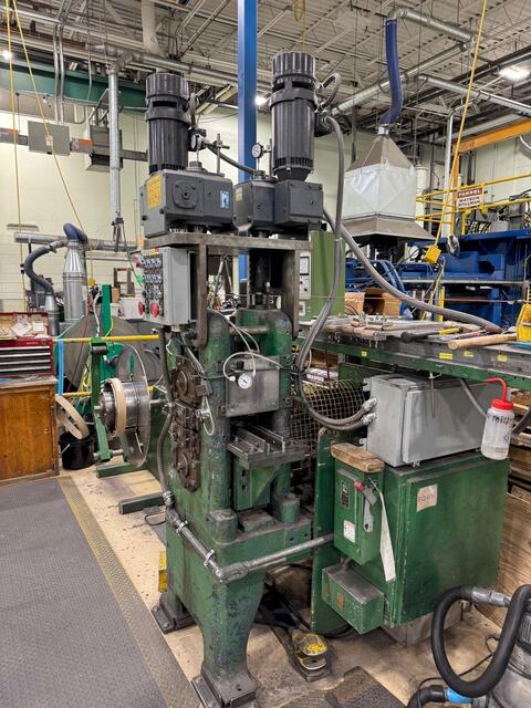 3" x 6" x 6" Waterbury-Farrel, 4-Hi work driven bonding mill - Image 1