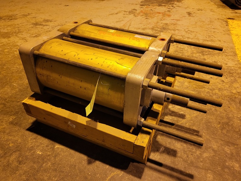 Norgren, C-980/AF/11.625/Z/B/SP, pneumatic cylinder, 8" dia., 11.625 stroke, 145 psi, like new - Image 4