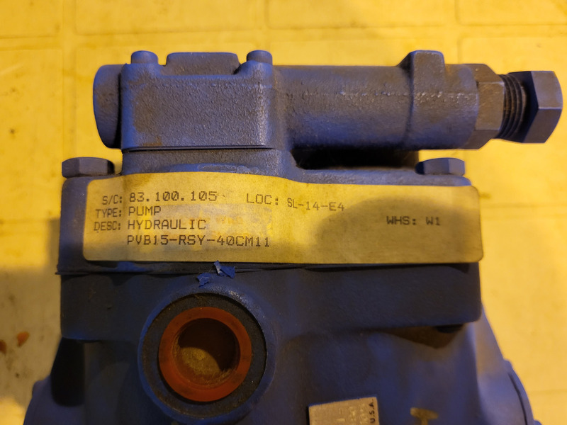 15 GPM Vickers PVQ32-B2R-SE1S-21-C14-12, hydraulic axial piston pump, 2000 psi, new surplus - Image 7