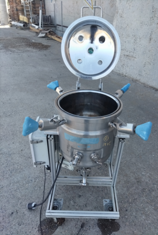 13.2 gallon ITT Industries Pure-Flo Precision, 50 liter 316 Stainless Steel fermenter tank, 18" dia. x 18" - Image 1
