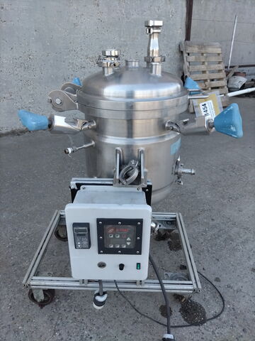 13.2 gallon ITT Industries Pure-Flo Precision, 50 liter 316 Stainless Steel fermenter tank, 18" dia. x 18" - Image 2