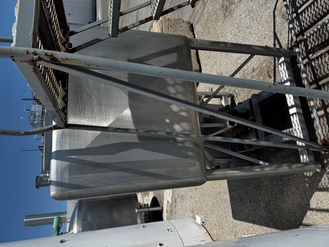 200 gallon APV Crepaco, Stainless steel liquidifier tank, single wall, rectangle tank, top hinged lid - Image 2