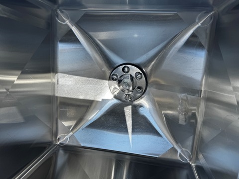 200 gallon APV Crepaco, Stainless steel liquidifier tank, single wall, rectangle tank, top hinged lid - Image 3