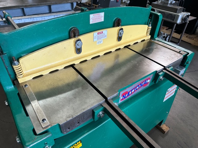 16 gauge x 3' National #NH-3612, Hydraulic Shear, 40 SPM, 1800 RPM, rear operated back gauge - Image 2