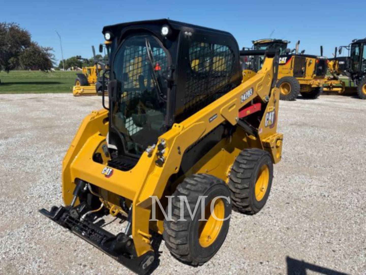 Cat 242D3, Skid Steer Loader, 44 hours, S/N: T8A00489, 2023 - Image 1