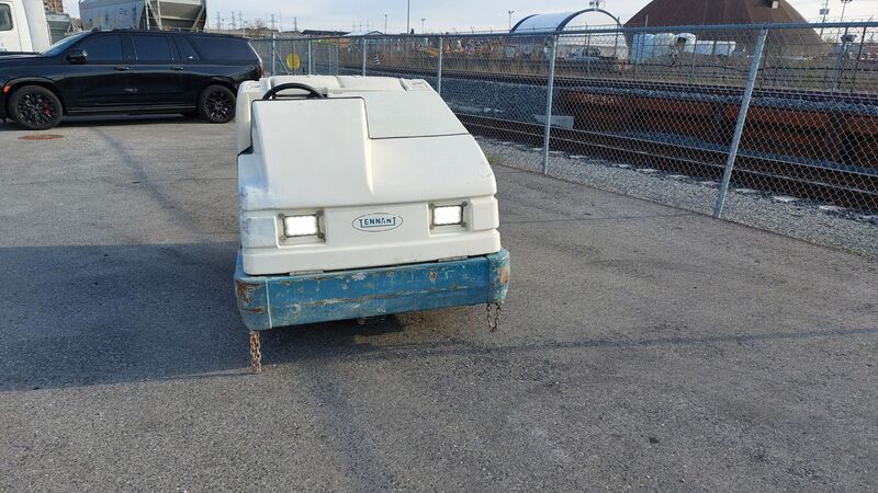 Tennant #7400, floor scrubber, propane, serial #6317, 2643 hours - Image 2