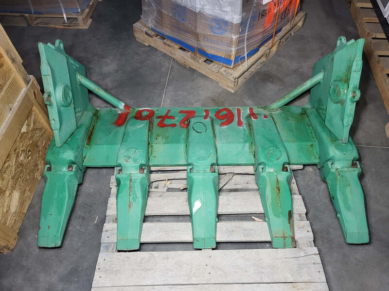 Esco #Super-V, bucket shroud & teeth assembly V59, new surplus - Image 1