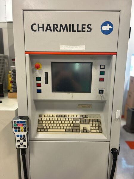 Charmilles #Robofil-440, wire Electrical Discharge Machine, 22" X, 14" Y, 15.75"Z, automatic threading - Image 5