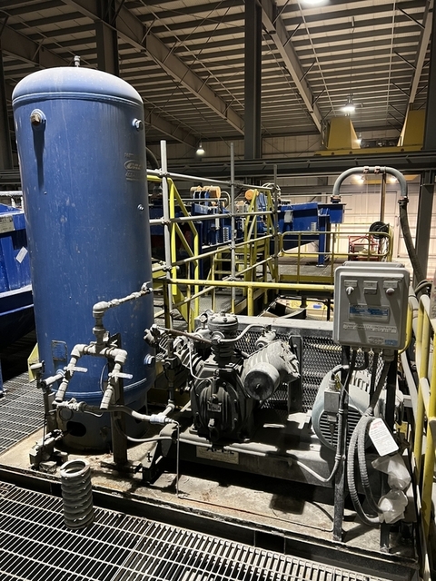 34 cfm, 320 psi, APPL #CP18-1112, air compressor for primary gravity concentrators, 575 V. - Image 1