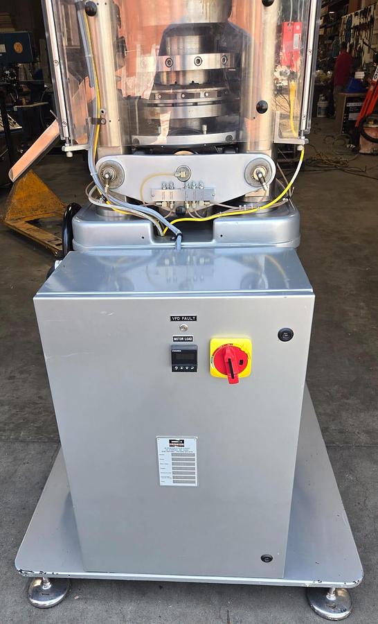Natoli Manesty #Betapress, high speed multi station rotary tablet press, 2007 - Image 3
