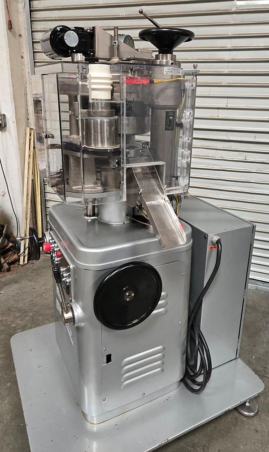 Natoli Manesty #Betapress, high speed multi station rotary tablet press, 2007 - Image 5