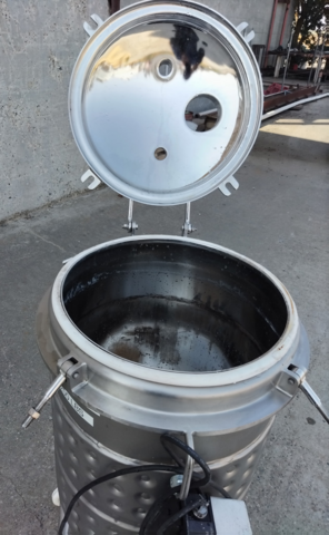 30 gallon DCI, 316L Stainless Steel tank, jacketed, agitated, 18" dia. x 28" straight side, dish top & bottom - Image 4