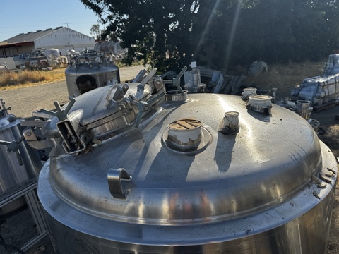 264 gallon Mueller, 1000 liter Stainless steel tank, jacketed, 40" dia. x 48" straight side, dish top & bottom - Image 6