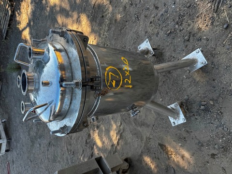 10 gallon Alloy Products, Stainless steel tank, jacketed, 12" dia. x 20" straight side, dish top & bottom, - Image 1