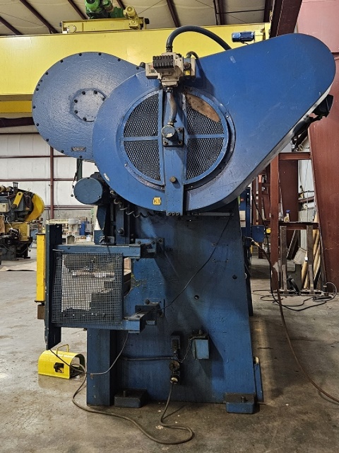225 Ton, Cincinnati #Series-9, mechanical press brake, 12' overall, 126" between housing, 3" stroke - Image 4