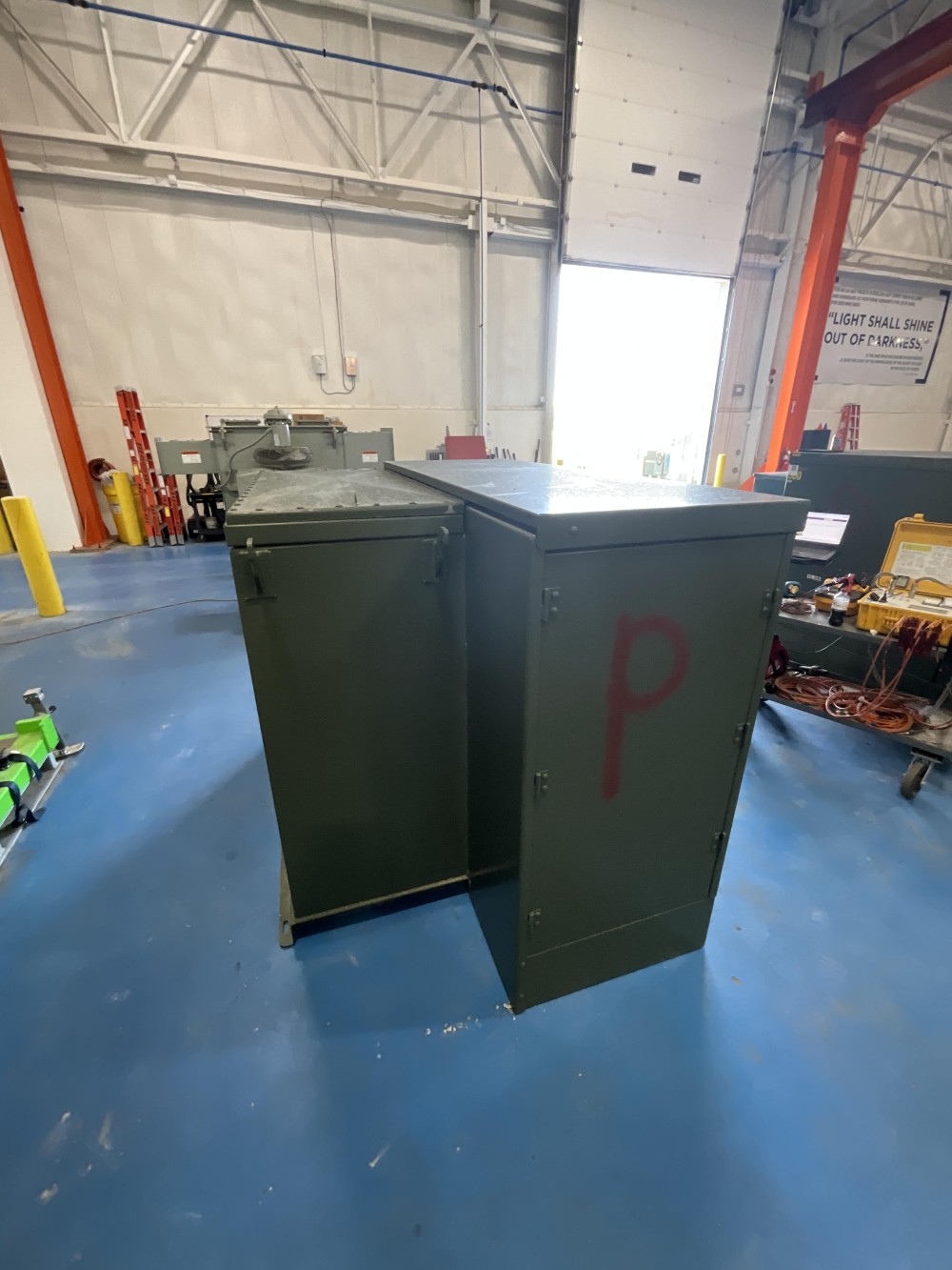 300 KVA 13200/ 7620 Primary, 208Y/120 Secondary, 3 phase, Padmount Transformer - Image 3