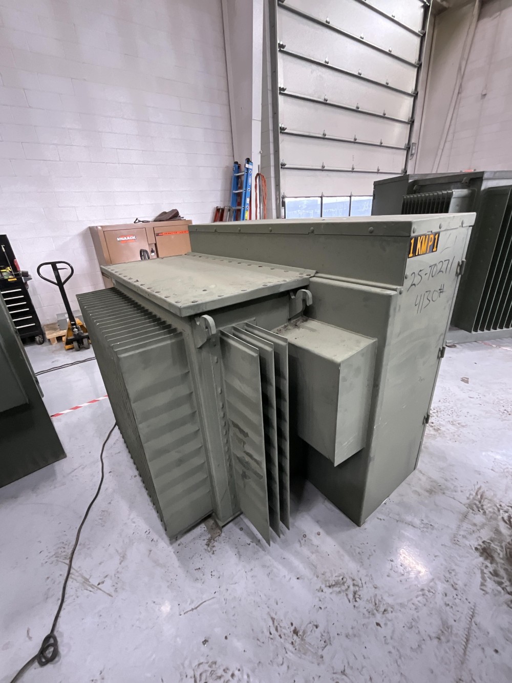 500 KVA 20800GY/12000 Primary, 208Y/120 Secondary, 3 phase, Padmount Transformer - Image 3