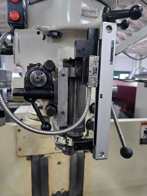 Bridgeport #EZ-Trak-SX, vertical mill, 9" x48"tbl., 2 HP, 33.5"X, 12" Y, 5" Z, 60-4200 RPM, Kurt power draw - Image 6