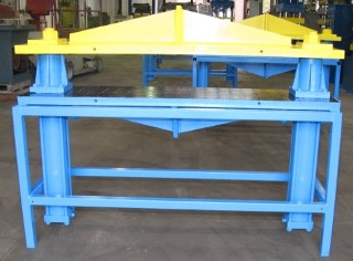 17 Ton, 53" x 18", down-act, 34" daylight, 24" stroke, (2) 5" bore cylinders, rated to 1400 psi, #2187 - Image 1