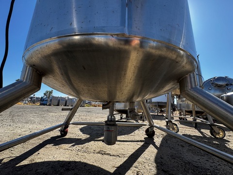181 gallon Precision Stainless, 316L Stainless Steel tank, full vacuum, jacketed, agitated, 32 psi, 48" dia. - Image 5
