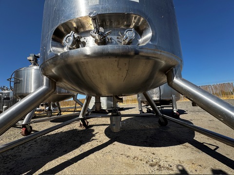 181 gallon Precision Stainless, 316L Stainless Steel tank, full vacuum, jacketed, agitated, 32 psi, 48" dia. - Image 6