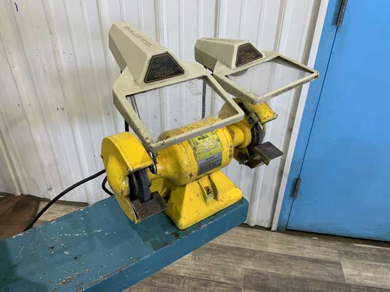 DoAll #D3015, double end grinder, 6" wheel diameter, 5/8"wheel width, on stand, 1/3 HP - Image 4