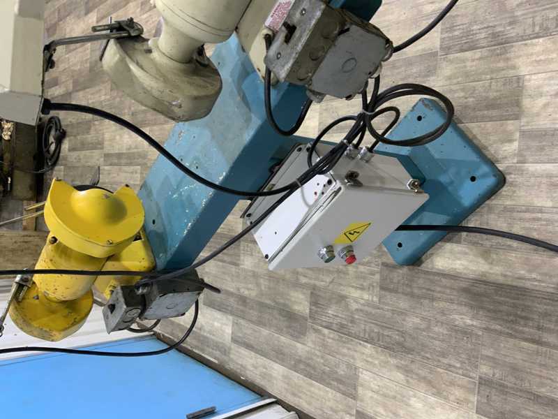 DoAll #D3015, double end grinder, 6" wheel diameter, 5/8"wheel width, on stand, 1/3 HP - Image 6