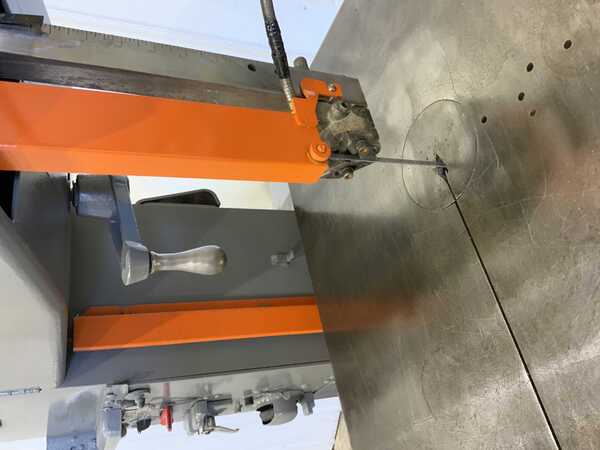 16" x 10" DoAll #1612-1, vertical band saw, 24" x 24" table, 122" blade, 1 HP, blade welder - Image 4