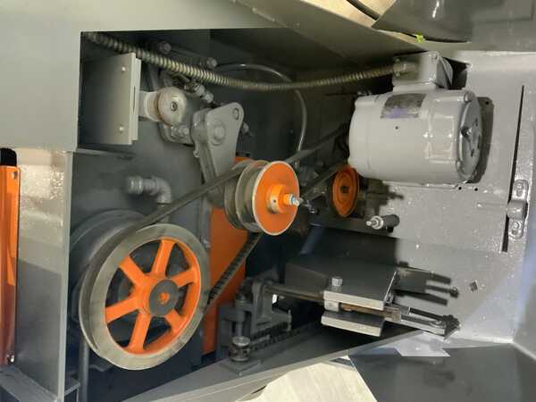 16" x 10" DoAll #1612-1, vertical band saw, 24" x 24" table, 122" blade, 1 HP, blade welder - Image 7