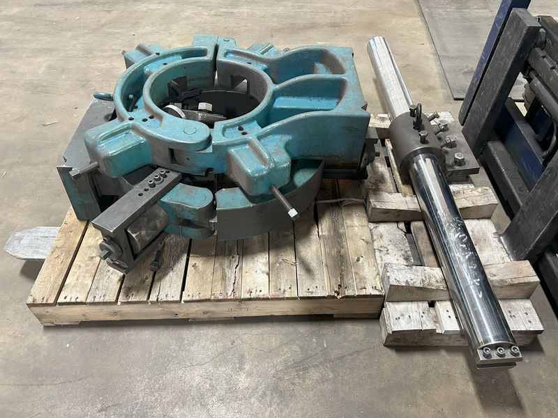 42" x 240" LeBlond, hollow spindle engine lathe, 12" thru hole, 4-jaw 36" chuck, 3-jaw 24" chuck, 20 HP - Image 10