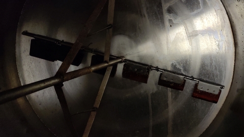 500 gallon 304 Stainless Steel kettle, tilting, agitated, propane fired (2 available) - Image 3