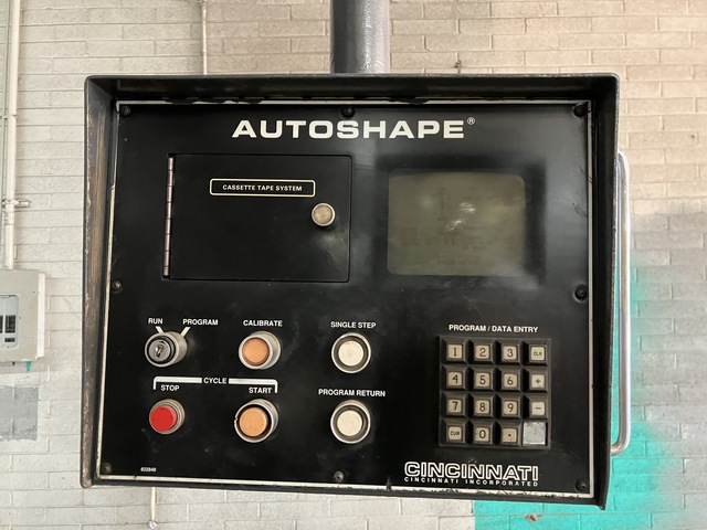 175 Ton, Cincinnati #Autoshape, 10' overall, 1032" between housing, 10" stroke, 17" open, 7" Shut Height, 48" - Image 7