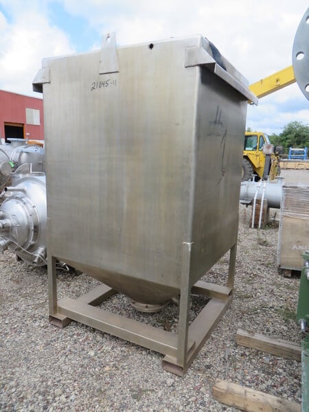 100 cu.ft., Stainless steel tote bin, 48" W x 48" D x 58" H, plus 25" cone bottom - Image 3