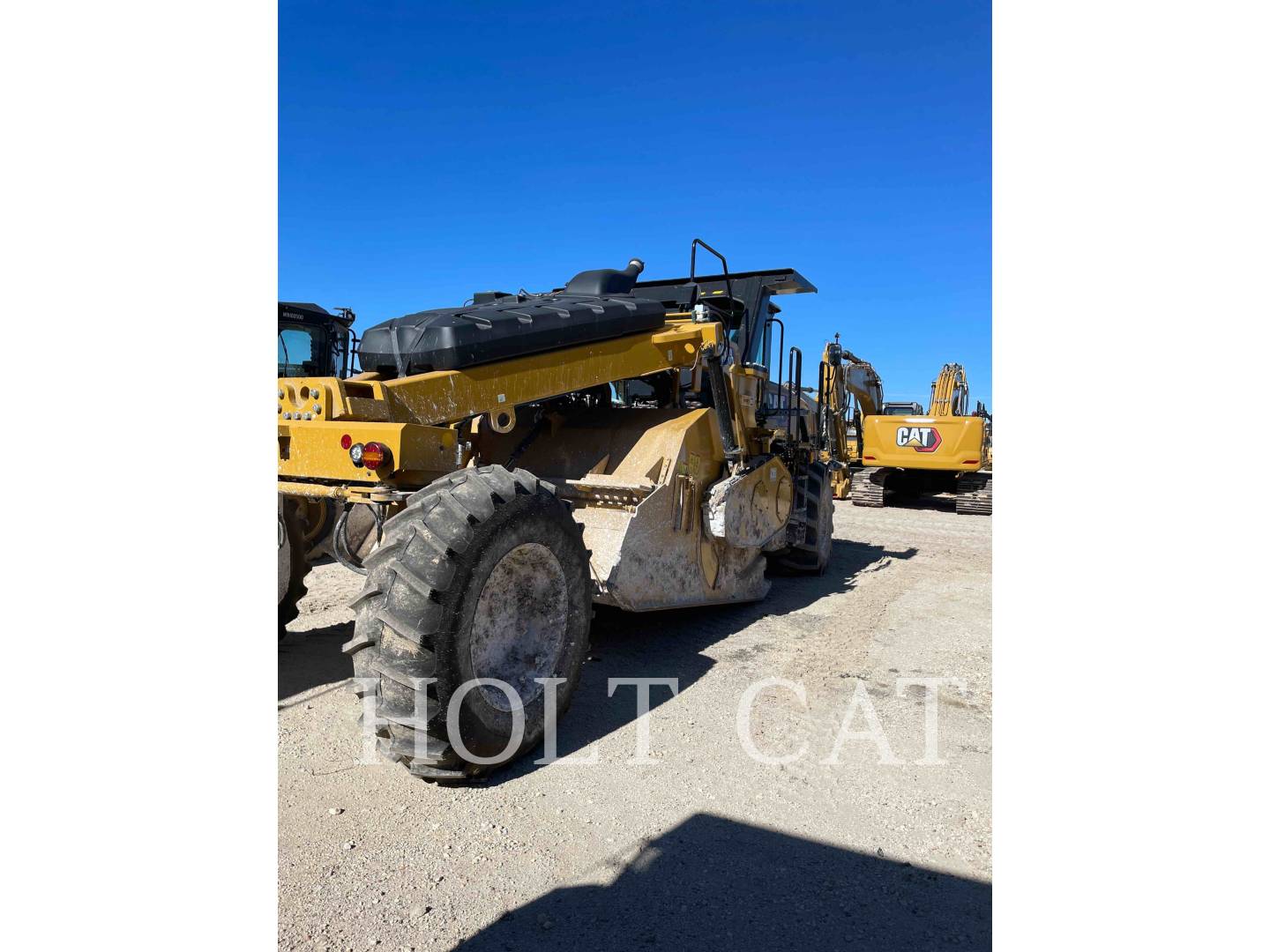 Caterpillar RM400 CAB, Stabilizers Reclaimer, 651 hours, S/N: Z4M00214, 2024 - Image 3