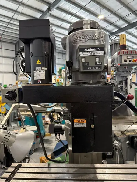 Bridgeport #Series-I, vertical mill, 9" x48" tbl., 2 HP, 31" X, 12" Y, 16" Z, 60-4200 RPM, R8, Acu-Rite - Image 6