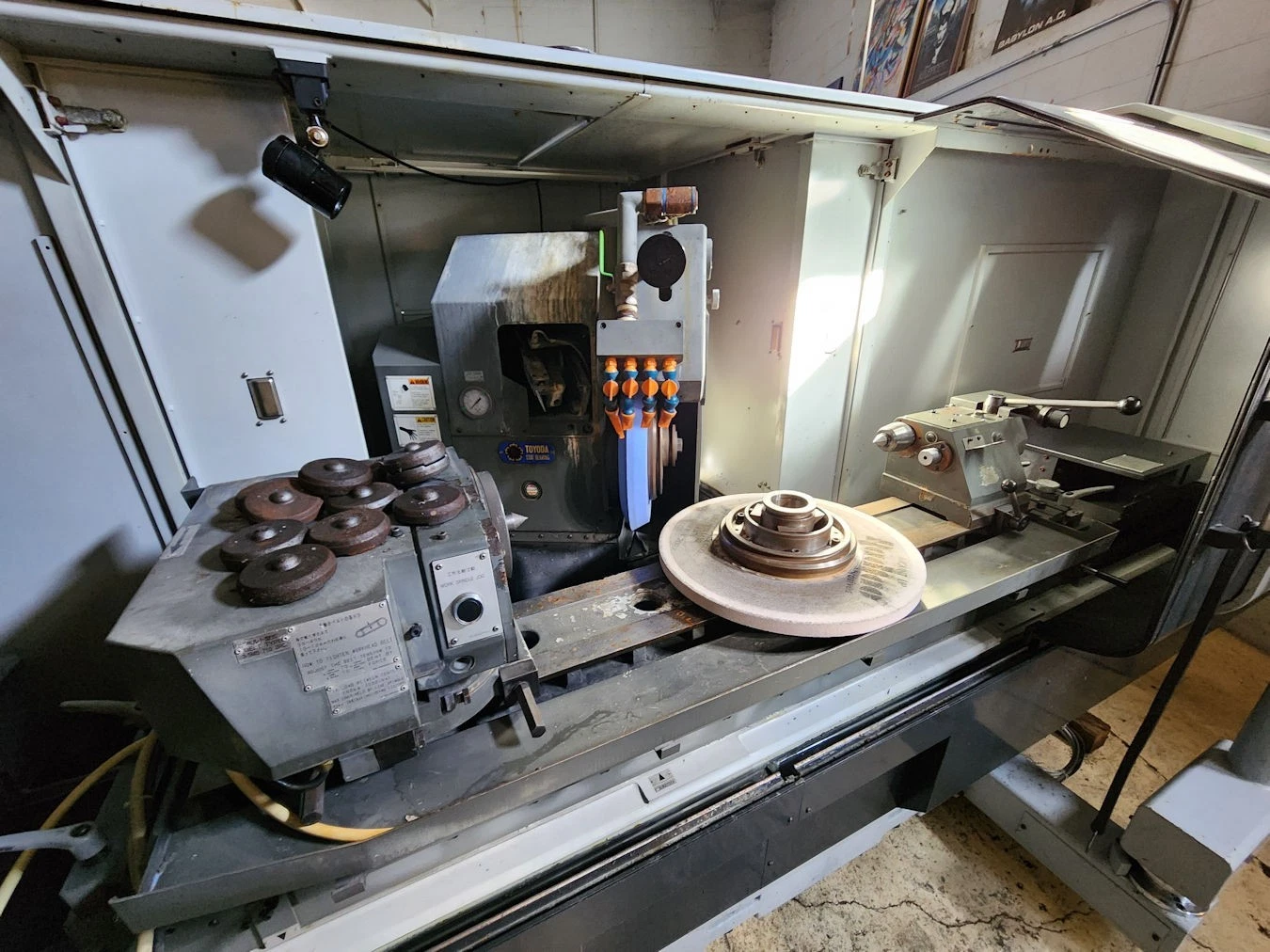 12.6" x 39.4" Jtekt #GL4I-100SWITCH, CNC universal outside dimension grinder, 11.8" grinding diameter, 2023 - Image 6