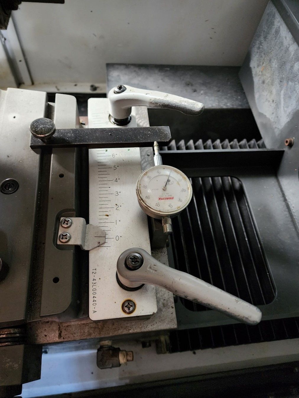 12.6" x 39.4" Jtekt #GL4I-100SWITCH, CNC universal outside dimension grinder, 11.8" grinding diameter, 2023 - Image 9