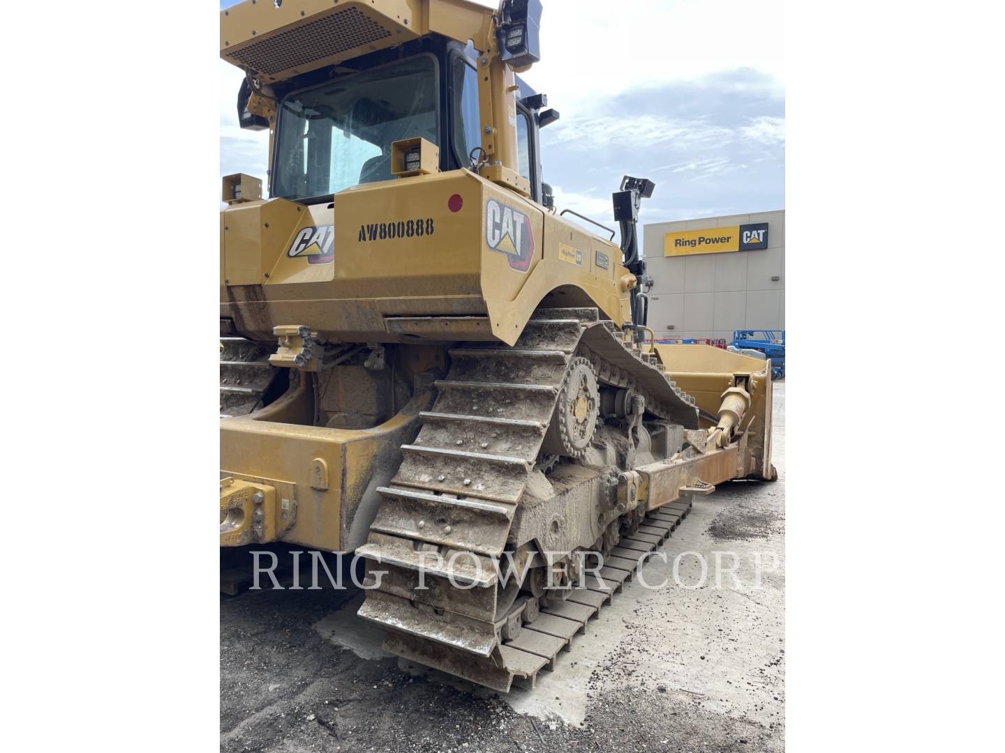 Caterpillar D8, Crawler Dozer, 1221 hours, S/N: AW800888, 2024 - Image 4