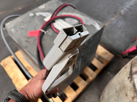 Hawker PowerTech #PT3-18-200, 36V forklift battery, 18 cell, high frequency - Image 4