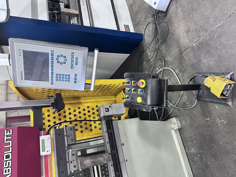 75 Ton, Accurpress #Absolute-37510, CNC hydraulic press brake, Delam DA-56 Control, 10' overall, 106" between - Image 7