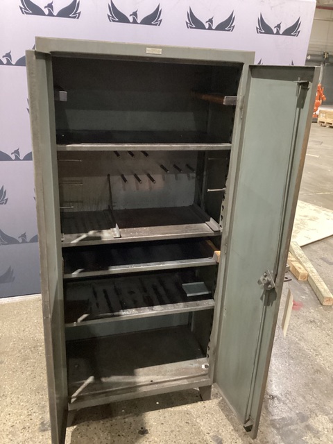 Fabricated metals corporations storage cabinet - Image 5