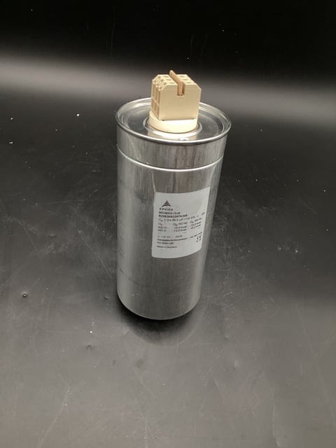 EPCOS MKV400-D-15-02 LOT OF 2 Capacitors NEW - Image 1