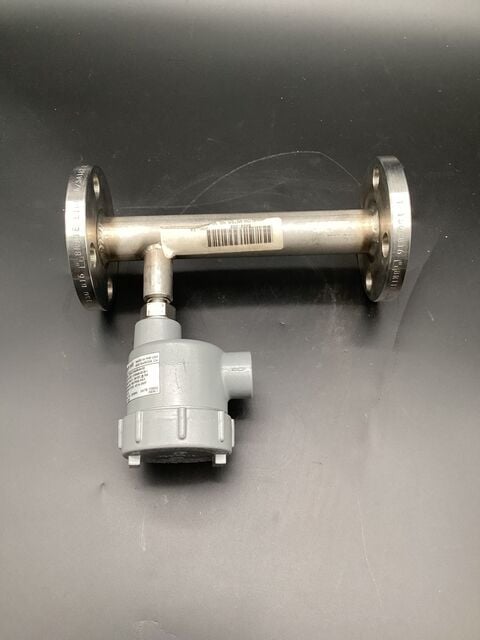 FCI OEM-019469-04-02 Flow Switch USED - Image 1