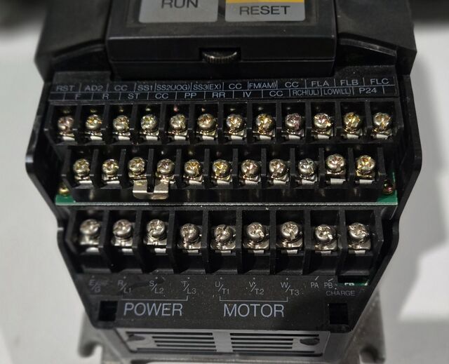 Sew eurodrive movitrac 870032632.97 variable frequency drive used - Image 3