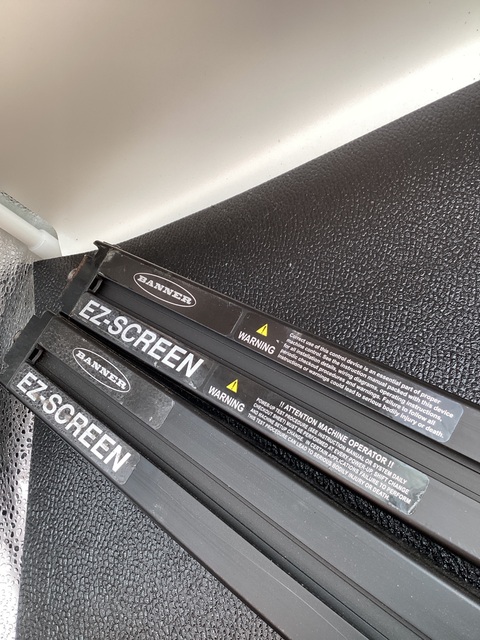 banner slsr30-'1200q8 + slse30-'1200q8 safety ligh - Image 1