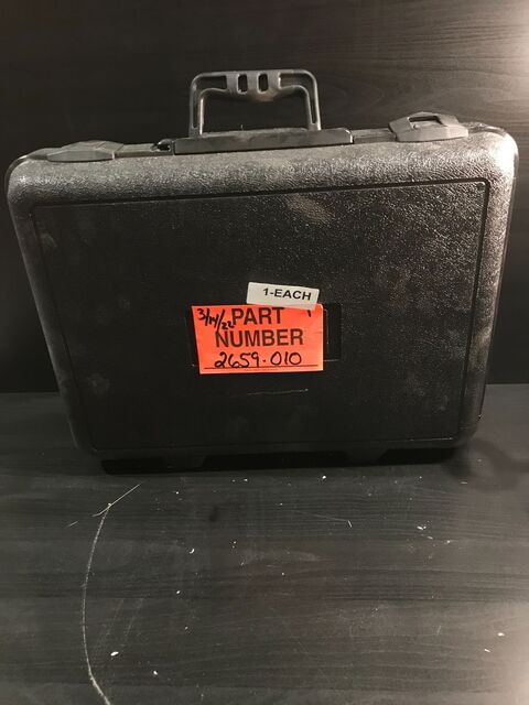 Calgaz 10028034 gas monitor new with case - Image 1